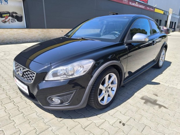 Volvo C30 1.6 D [D2] R-Design Pro Friss szervz...